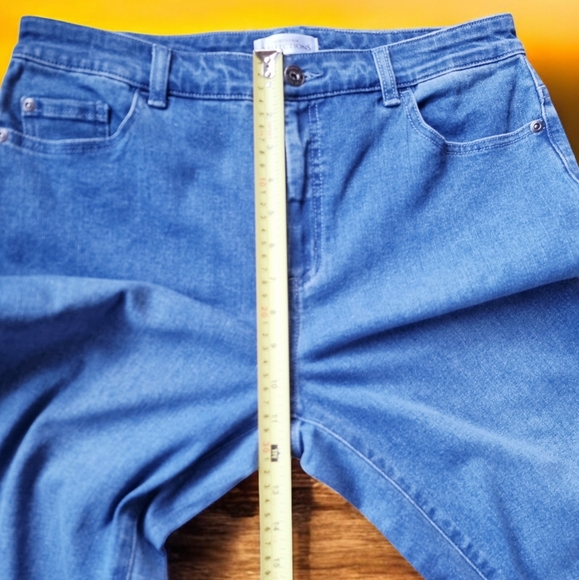 Northern Reflections Fringed Hem Ankle Length Mid Rise Denim Jeans ๐ - Picture 8 of 9